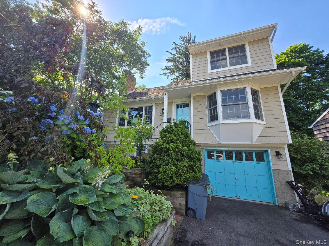 4 Beach Avenue Property Photo 1