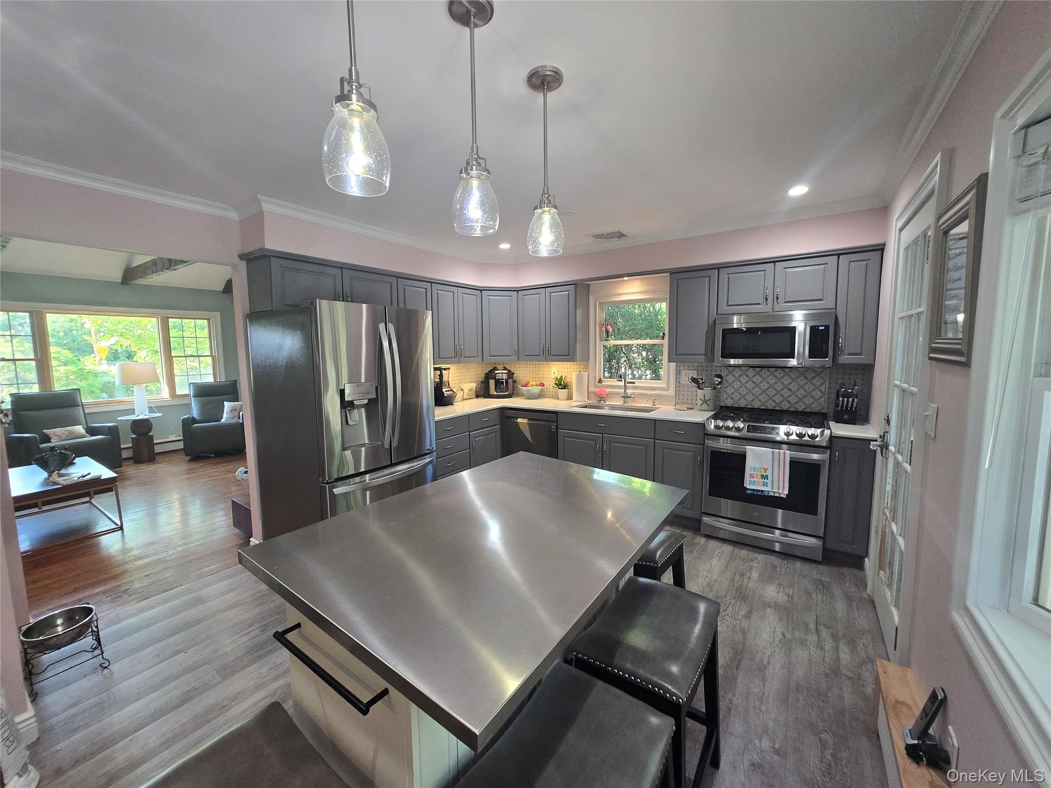 4 Beach Avenue Property Photo 3
