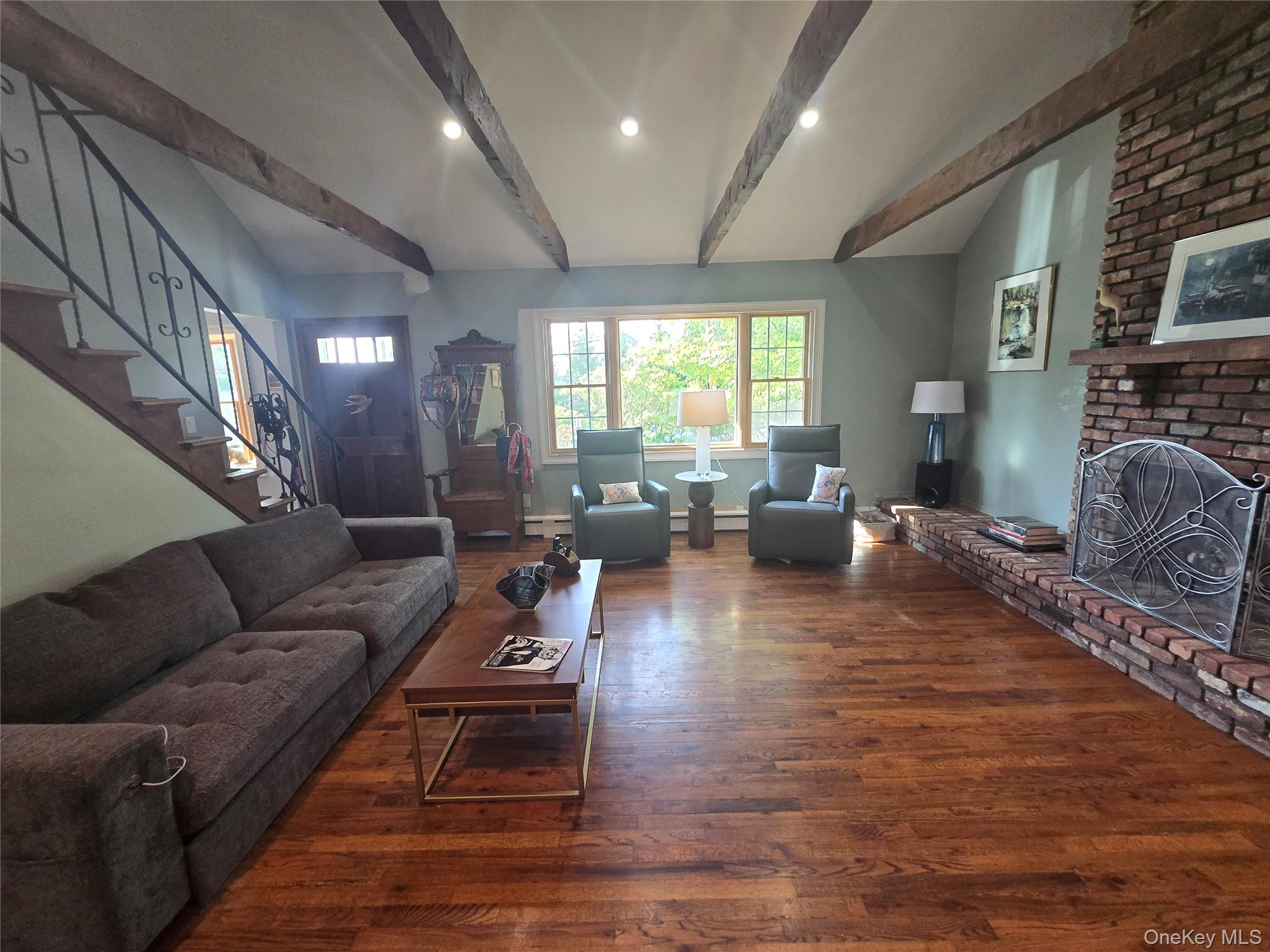 4 Beach Avenue Property Photo 6