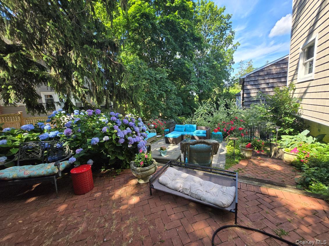 4 Beach Avenue Property Photo 20
