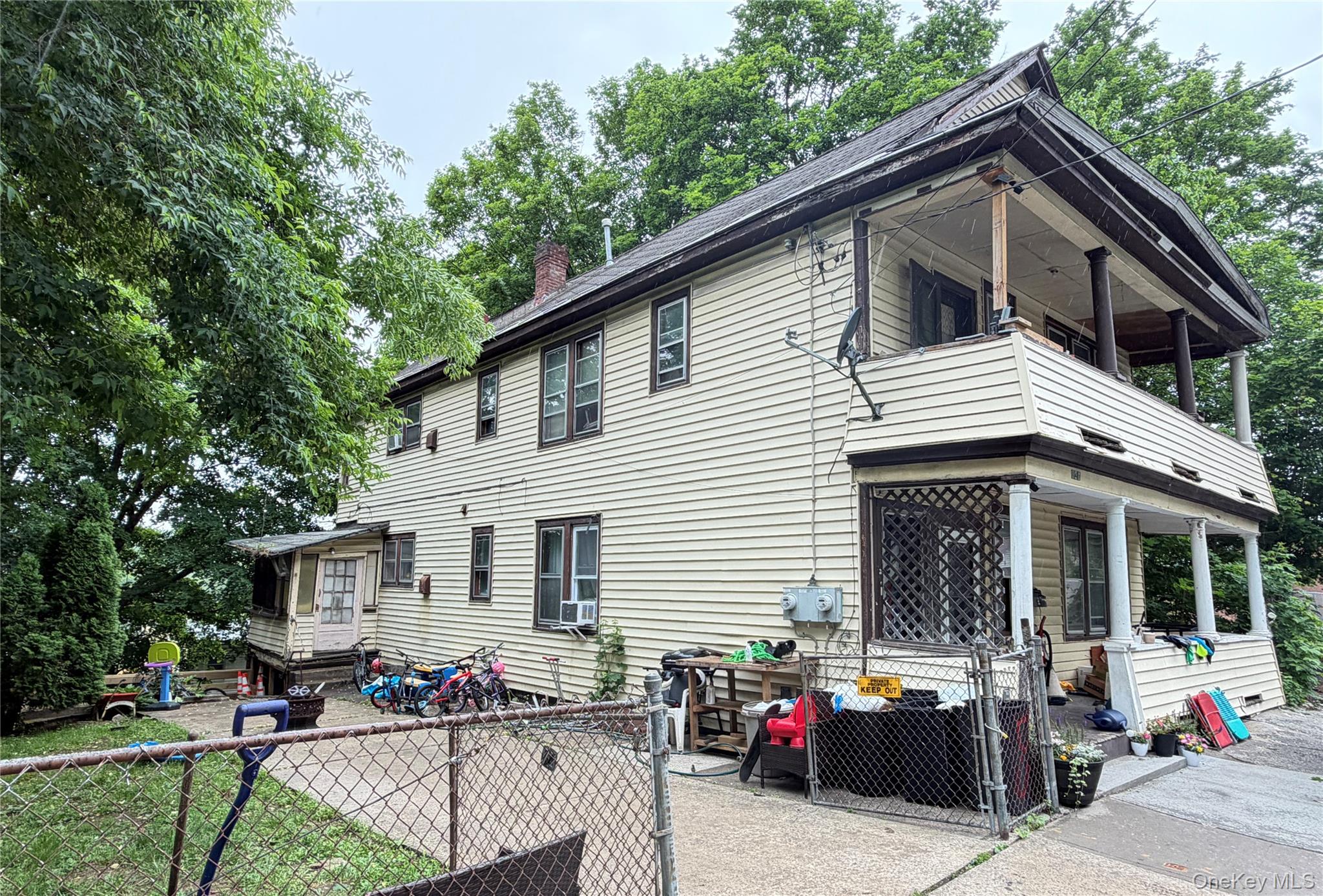 147 Forbes St Property Photo 2