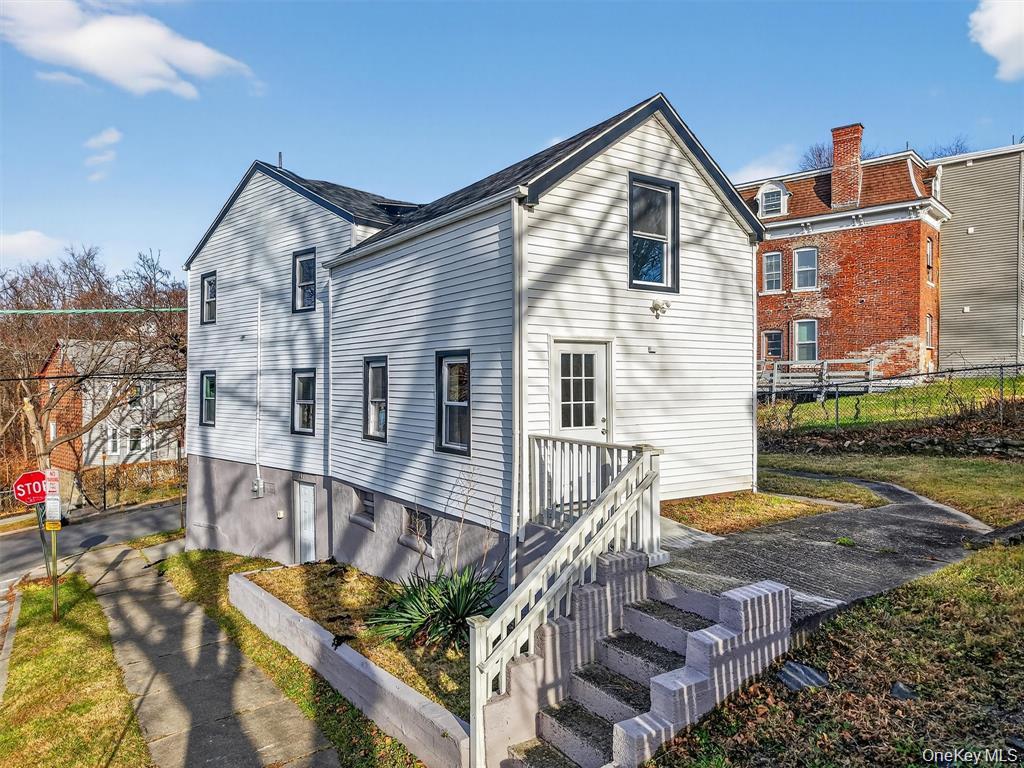27 Spruce Street Property Photo 1