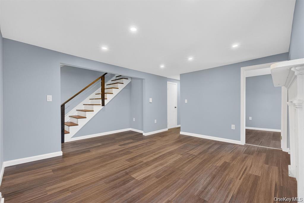 27 Spruce Street Property Photo 4