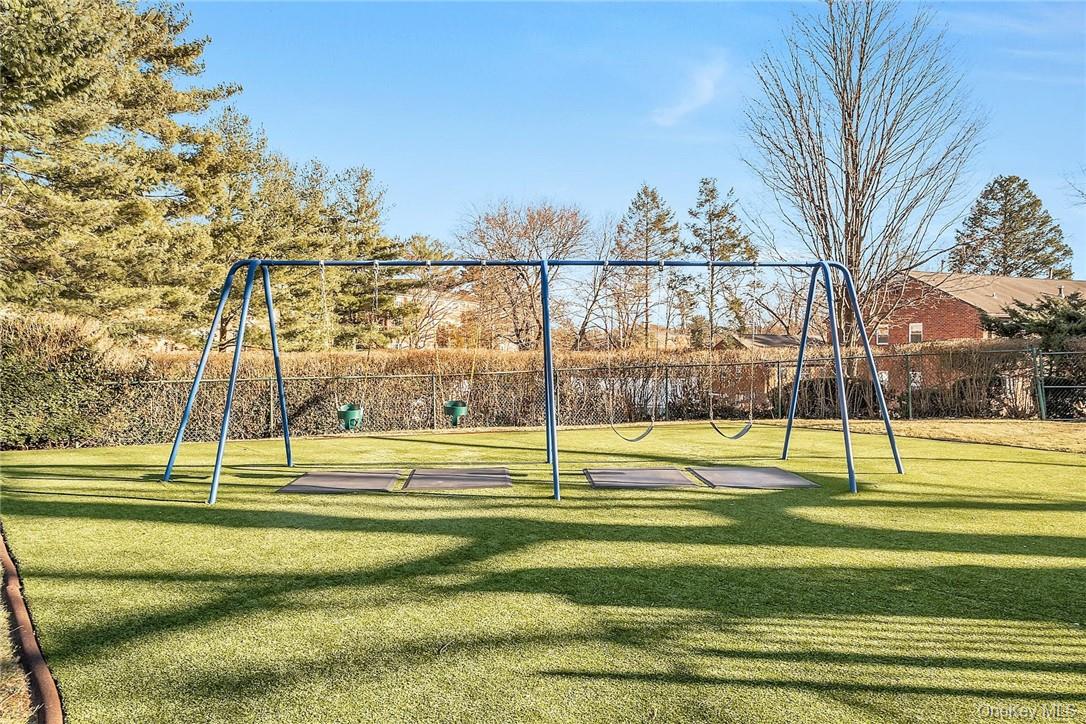 5 Fieldstone Drive #103 Property Photo 16