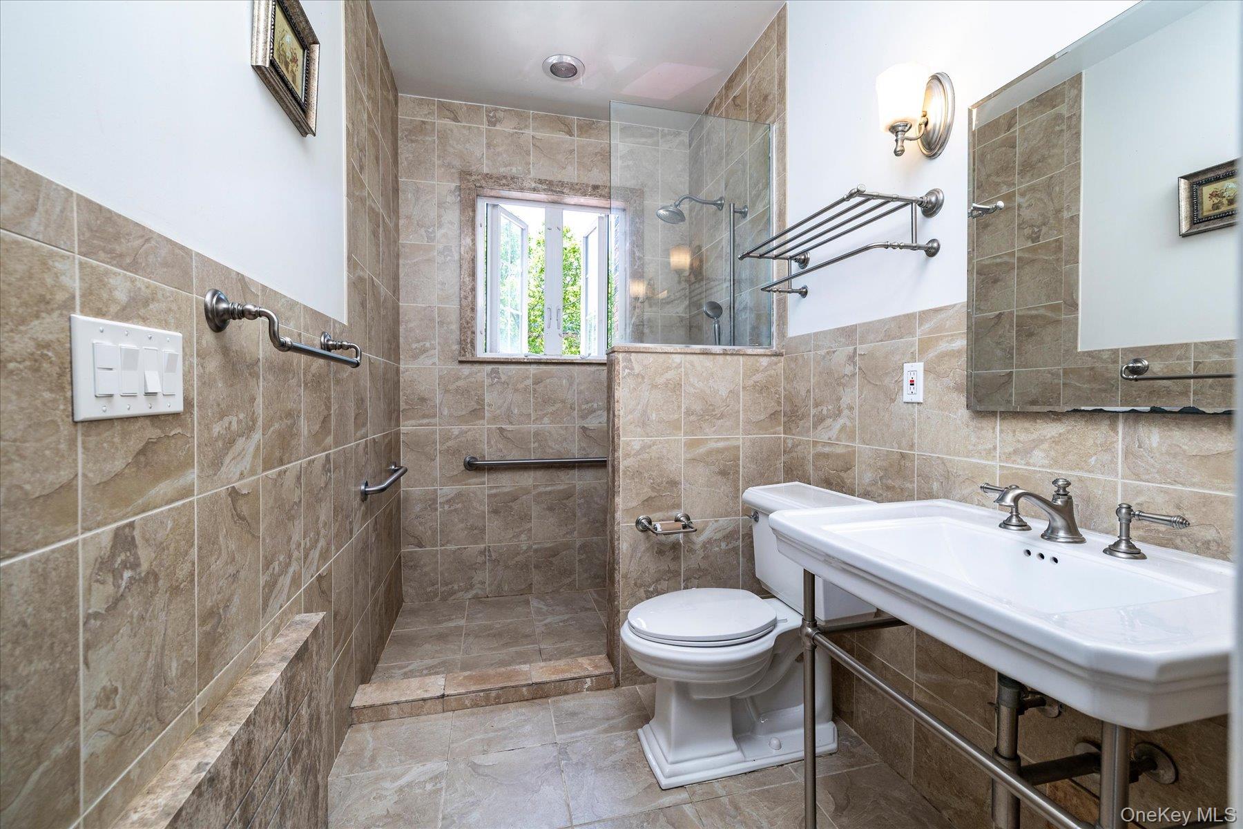 52-37 39th Avenue Property Photo 17