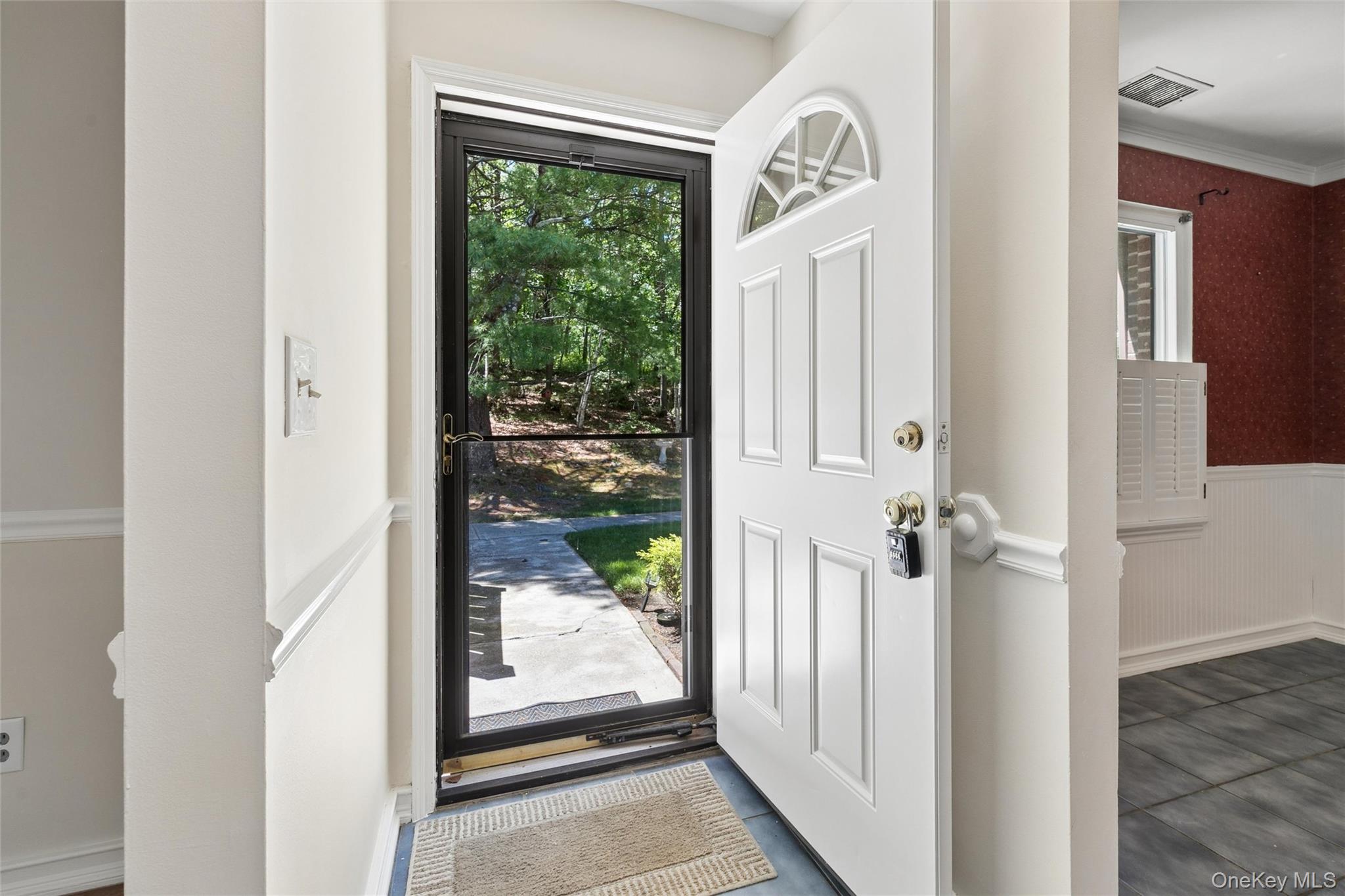 950 Skyline Drive Property Photo 4