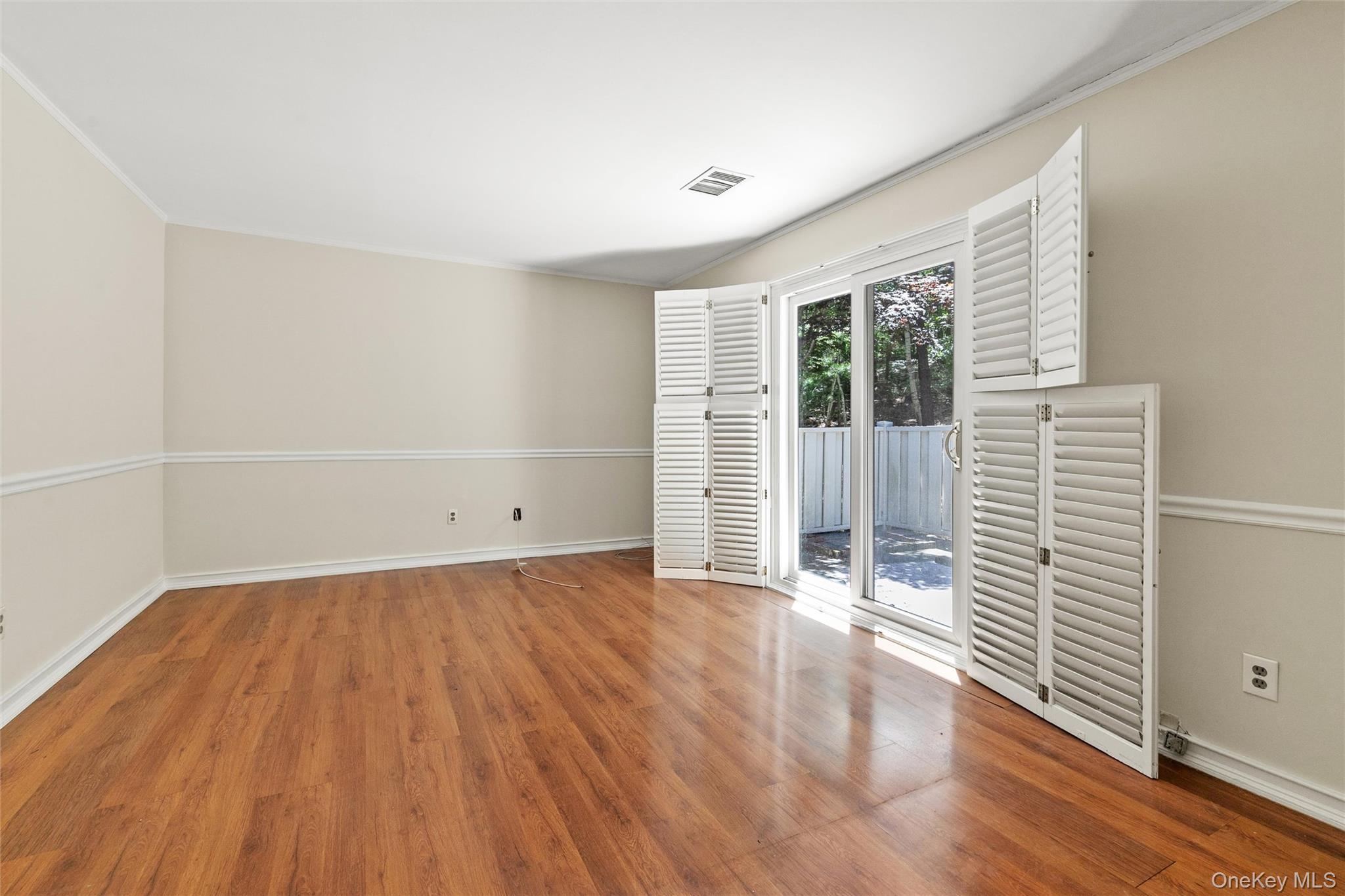 950 Skyline Drive Property Photo 6