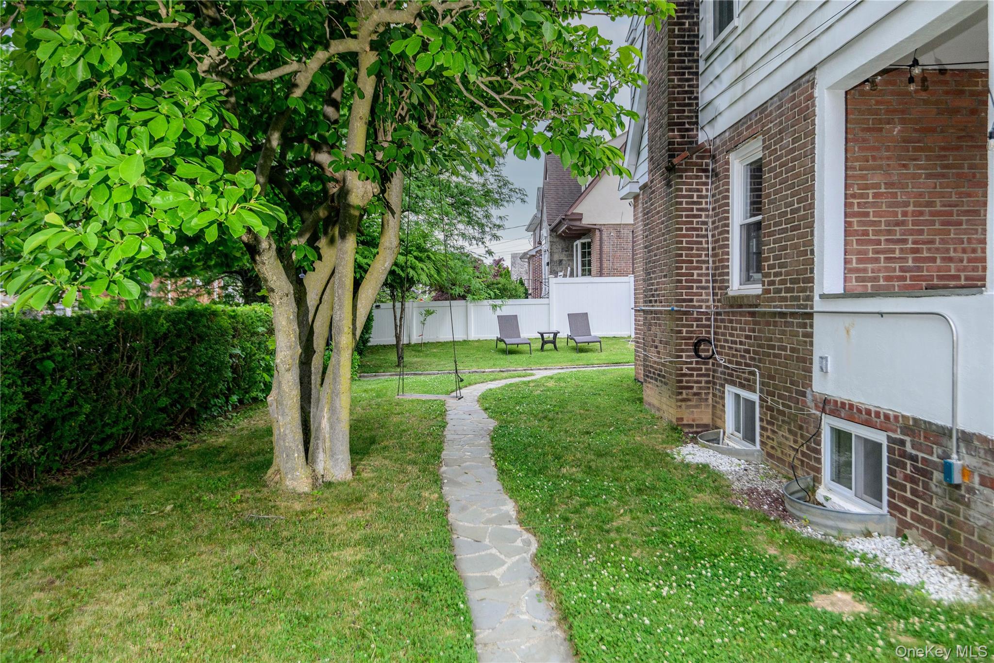 106 Dunwoodie Street Property Photo 24