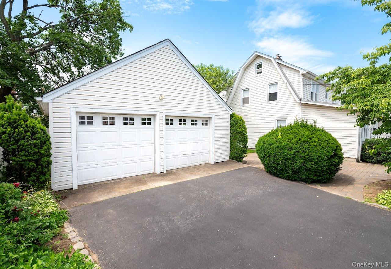 34 Remsen Avenue Property Photo 3