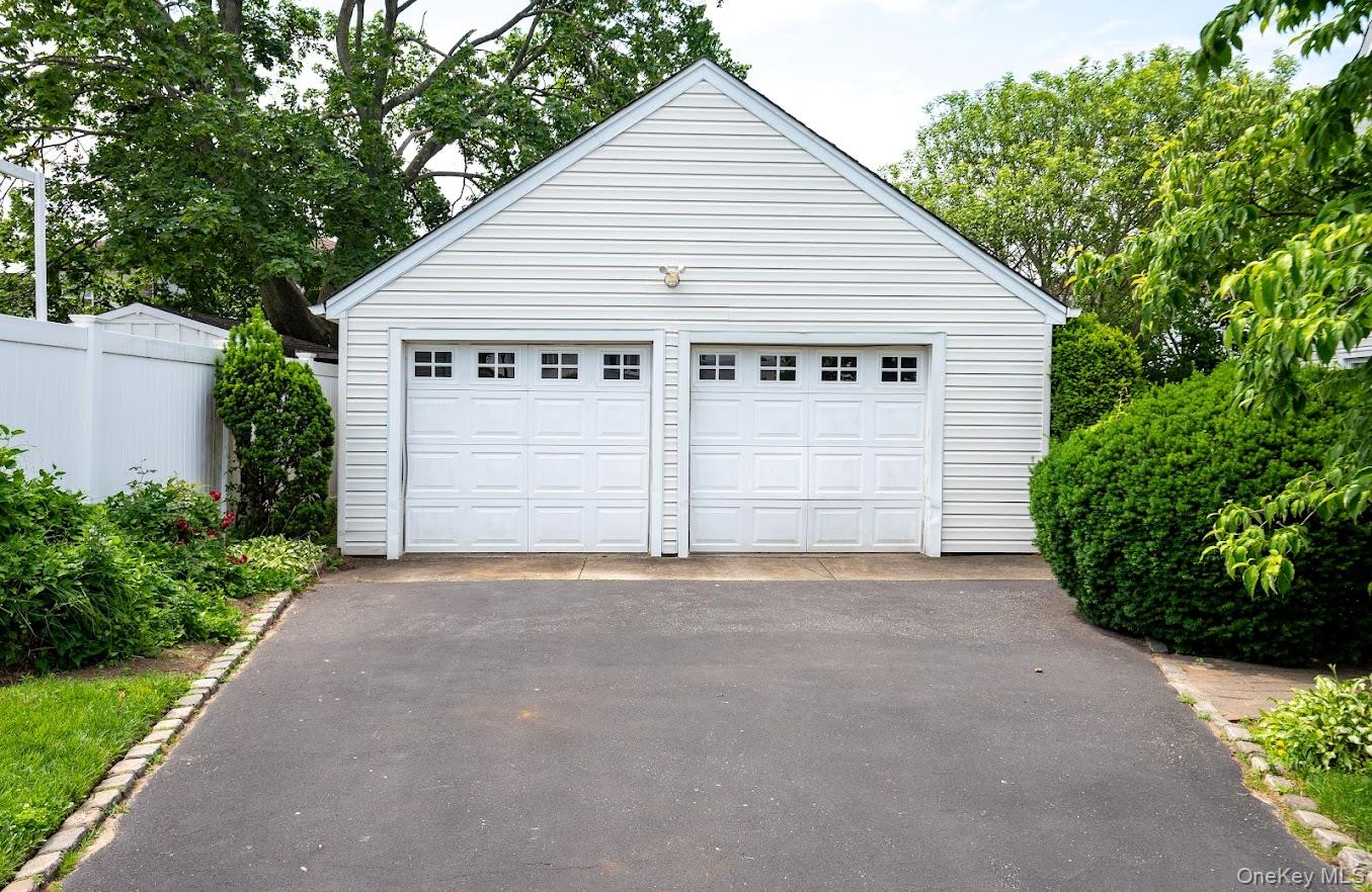 34 Remsen Avenue Property Photo 4