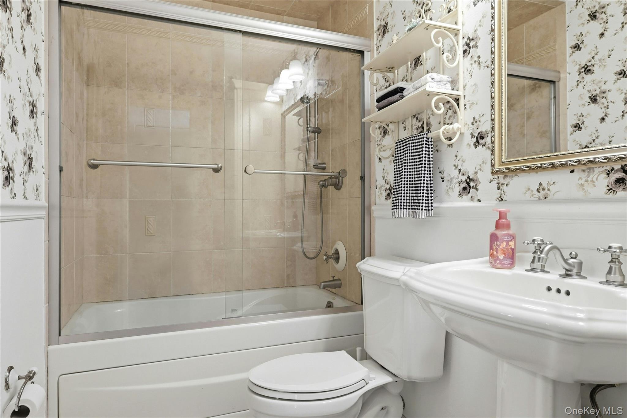 4 Bacon Lane Property Photo 20
