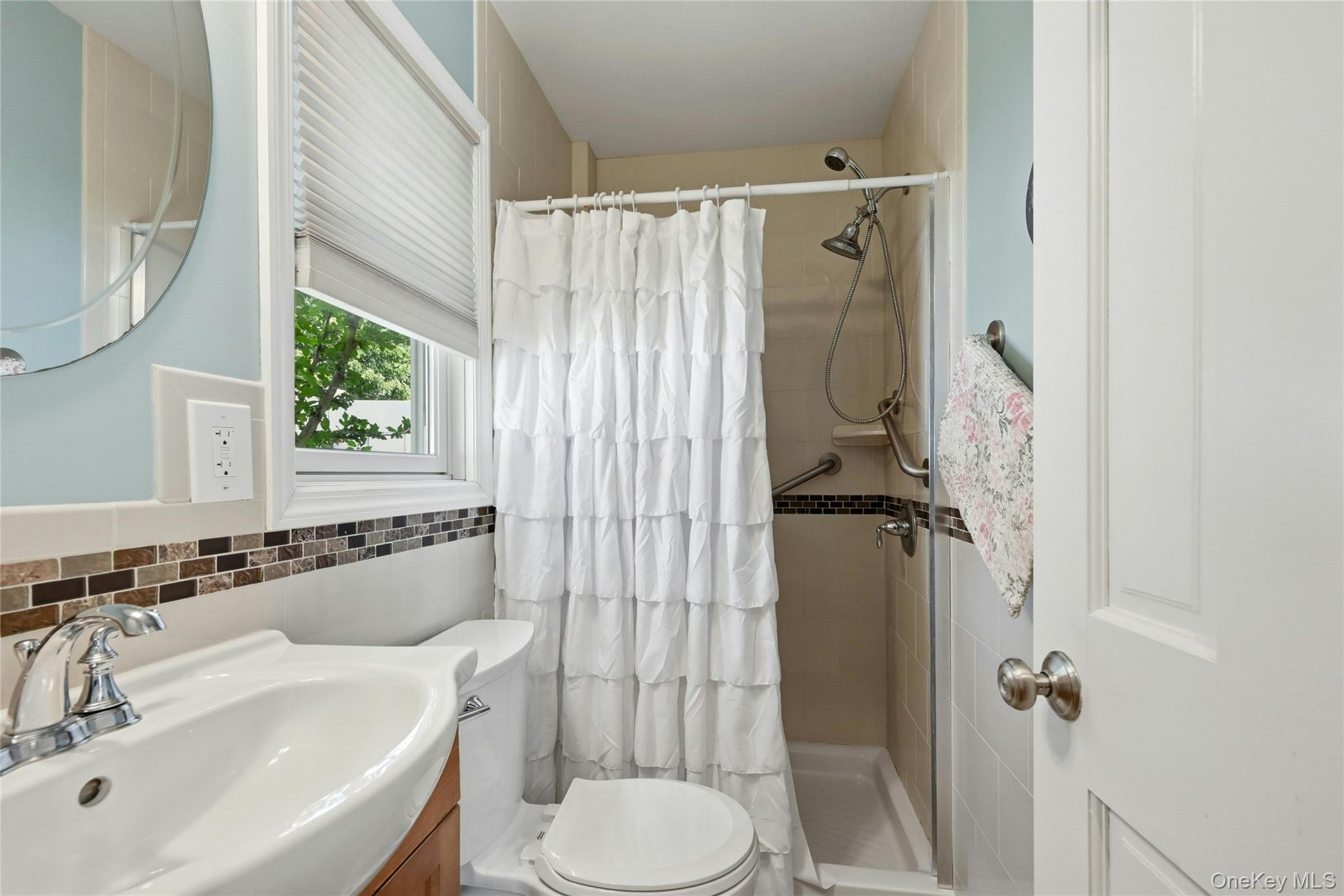 4 Bacon Lane Property Photo 22