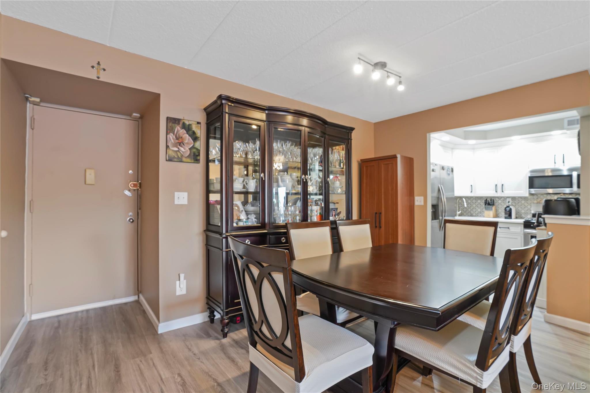 61-12 69th Street 2m Property Photo 16