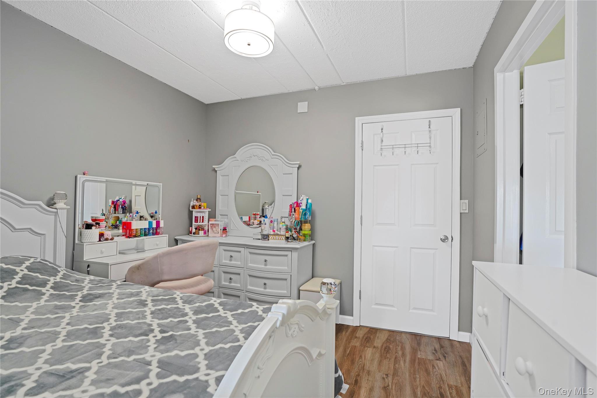 61-12 69th Street 2m Property Photo 23