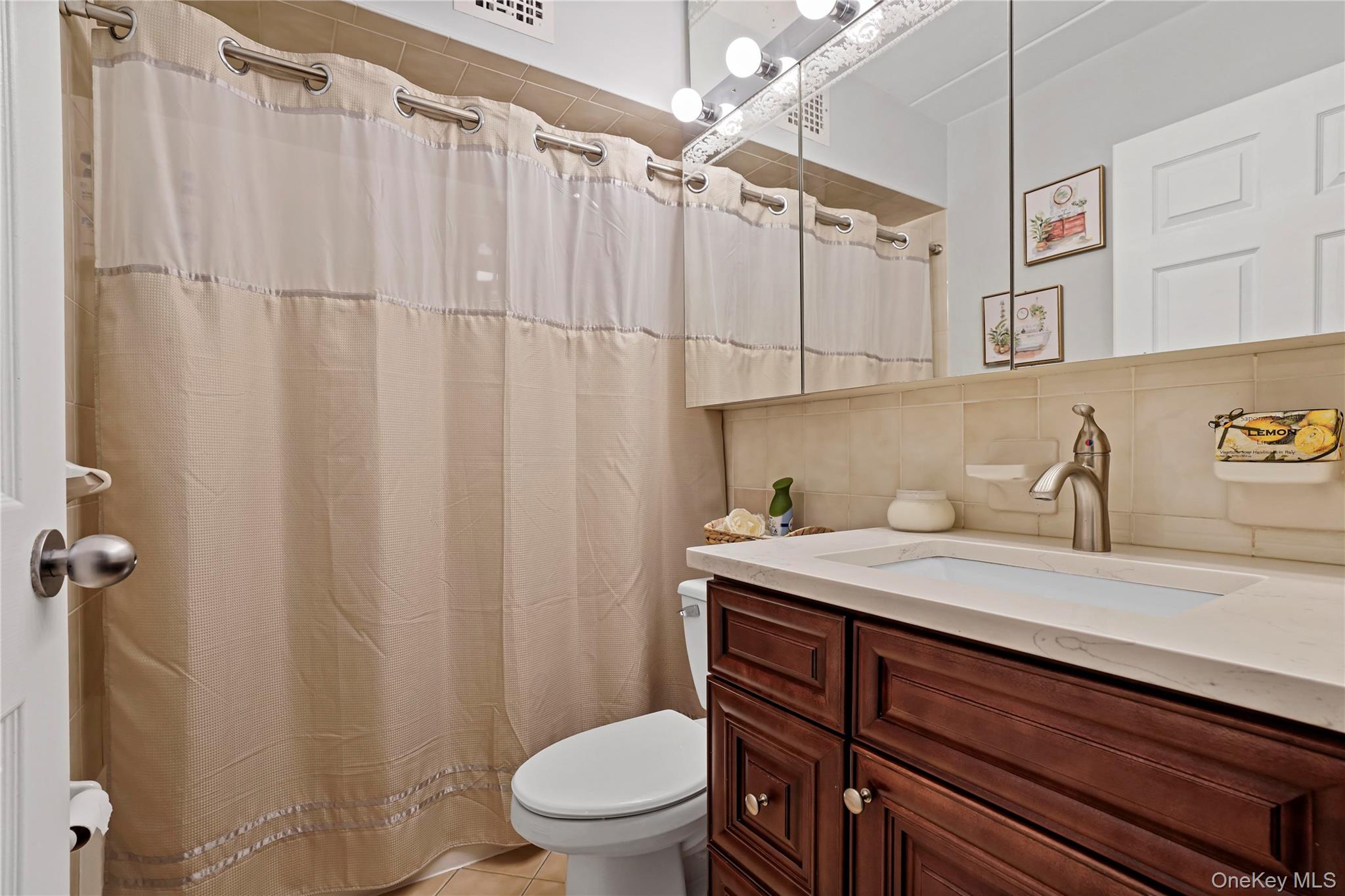 61-12 69th Street 2m Property Photo 29