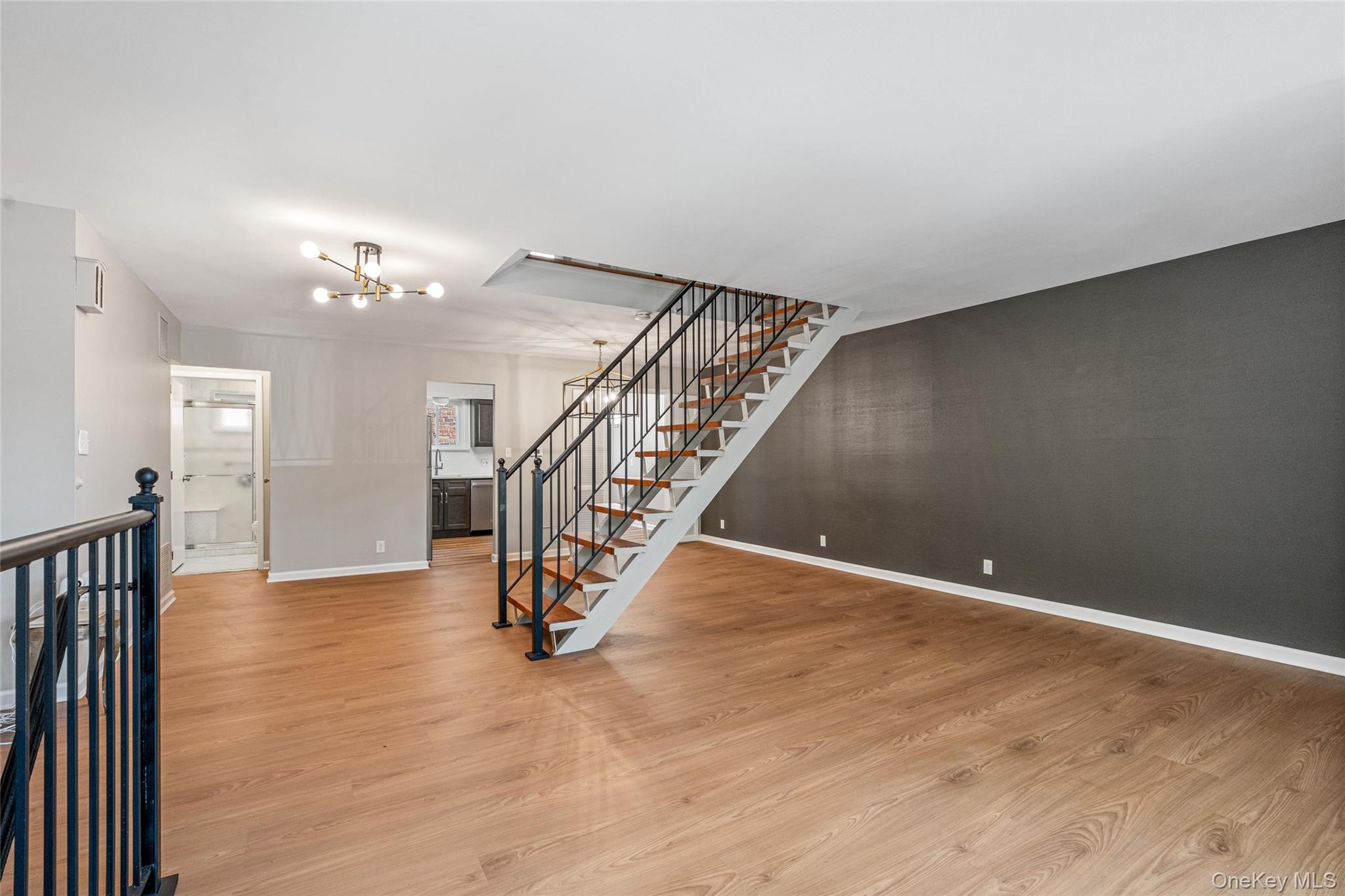 175-03 Peck Avenue 2 Floor Property Photo 8