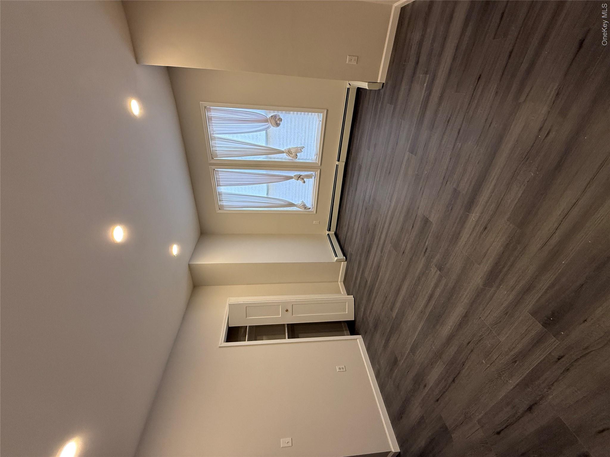 228 Mansion Street Property Photo 4