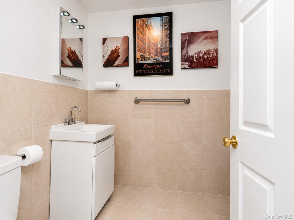 4779 White Plains Road Property Photo 19
