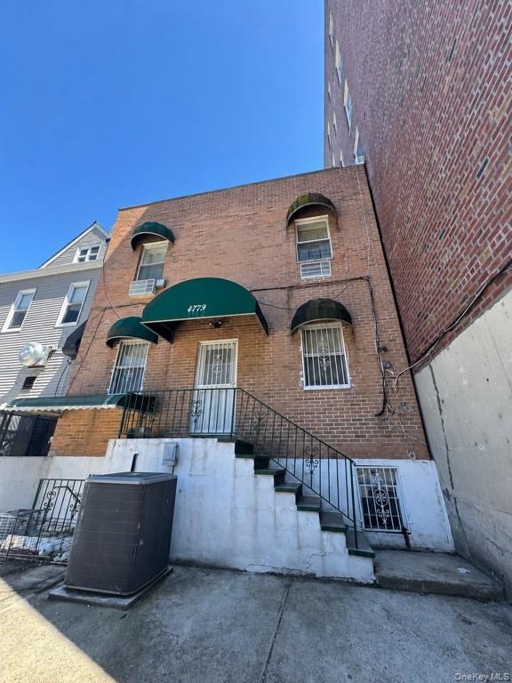 4779 White Plains Road Property Photo 21