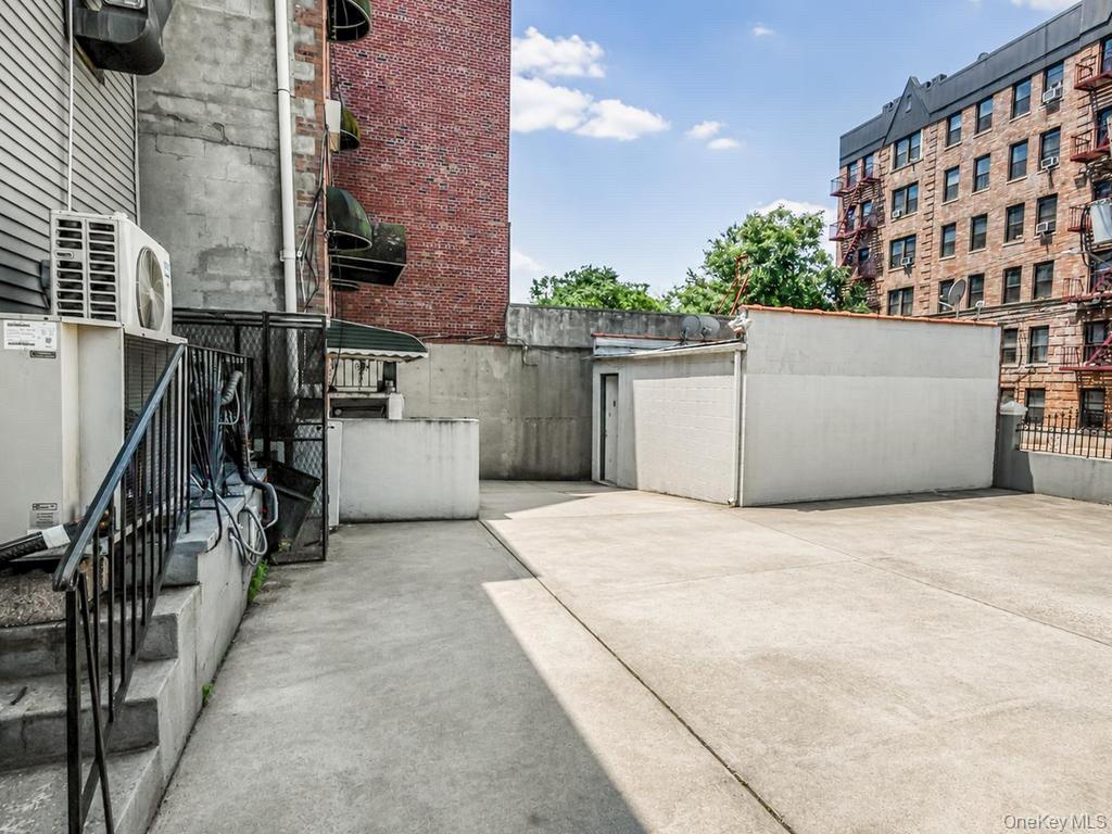 4779 White Plains Road Property Photo 22