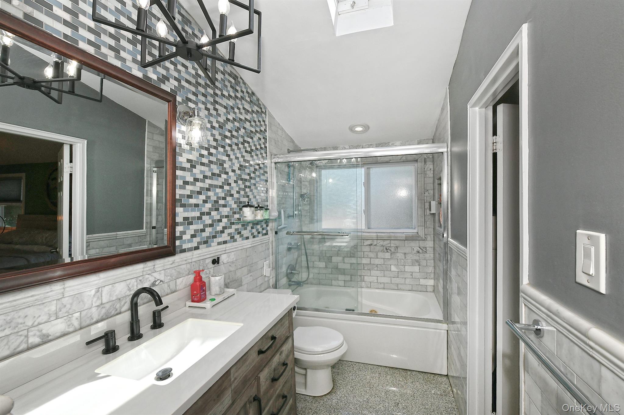 183 6th Avenue Property Photo 15