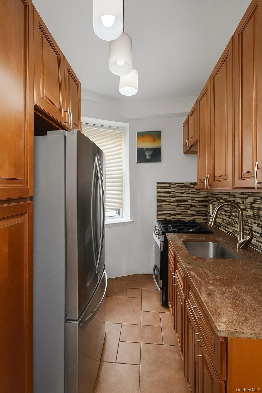 800 Grand Concourse Len Property Photo 6