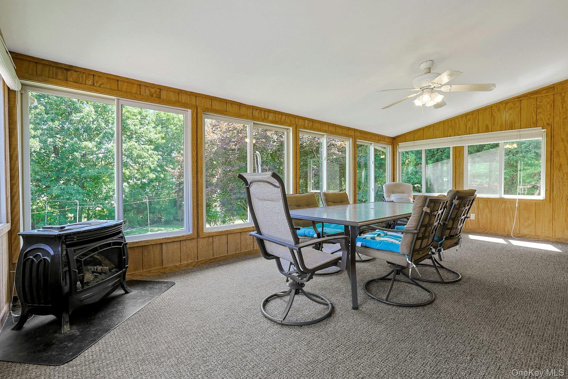 6 Hannah Lane Property Photo 18