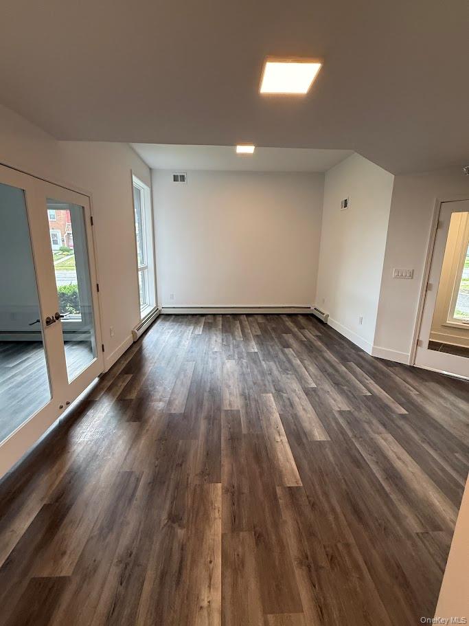 149 S Grand Avenue Property Photo 4