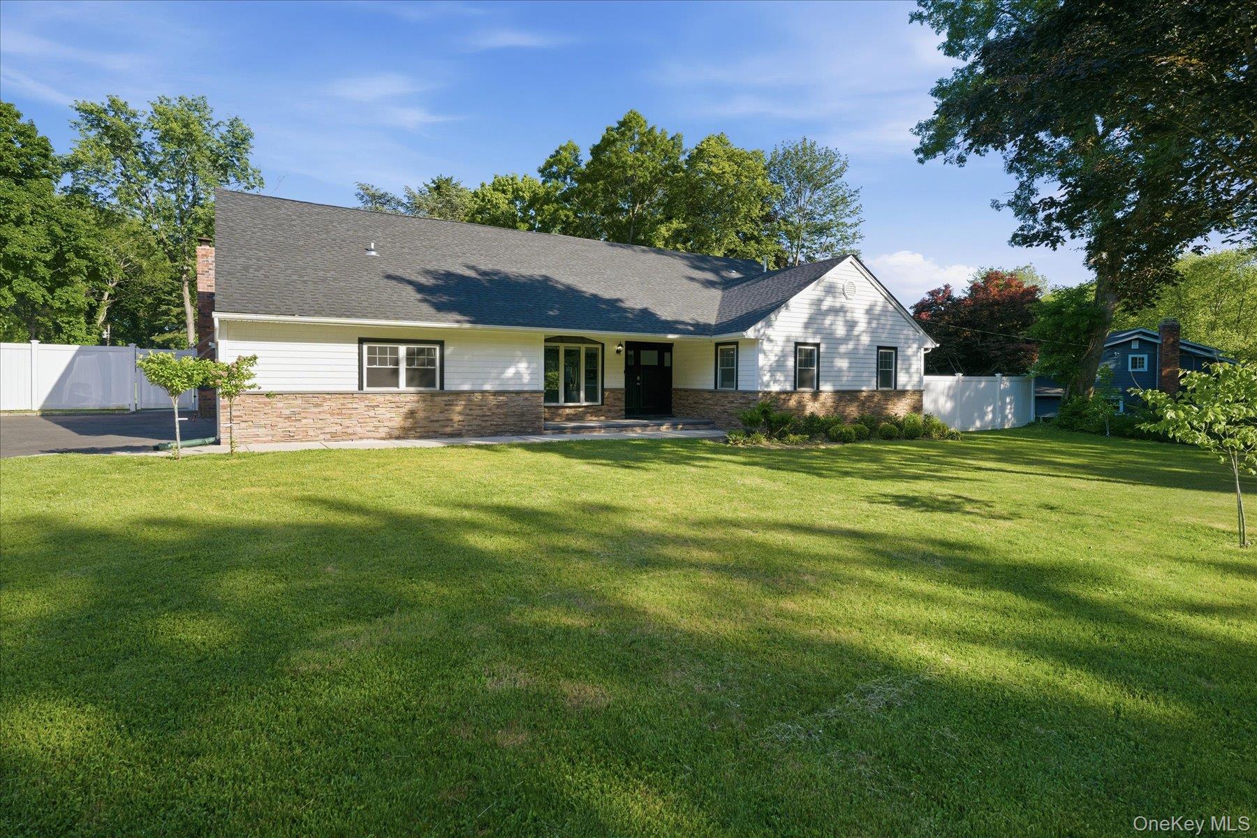 174 Warner Road Property Photo 2