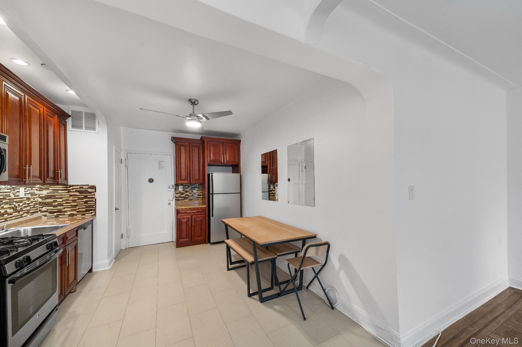 41-42 50th Street 4f Property Photo 7
