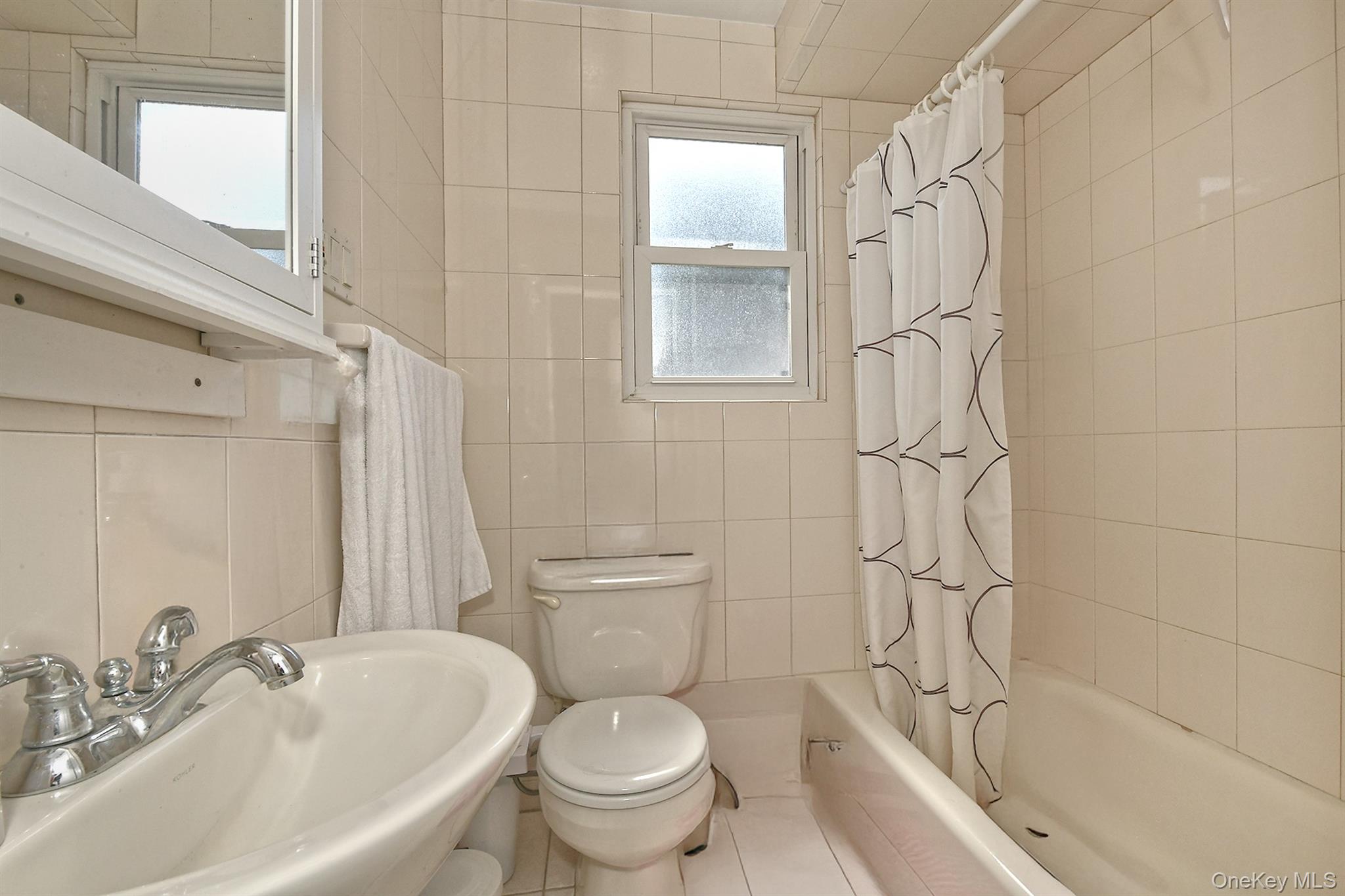 51 Bellmore Street Property Photo 6