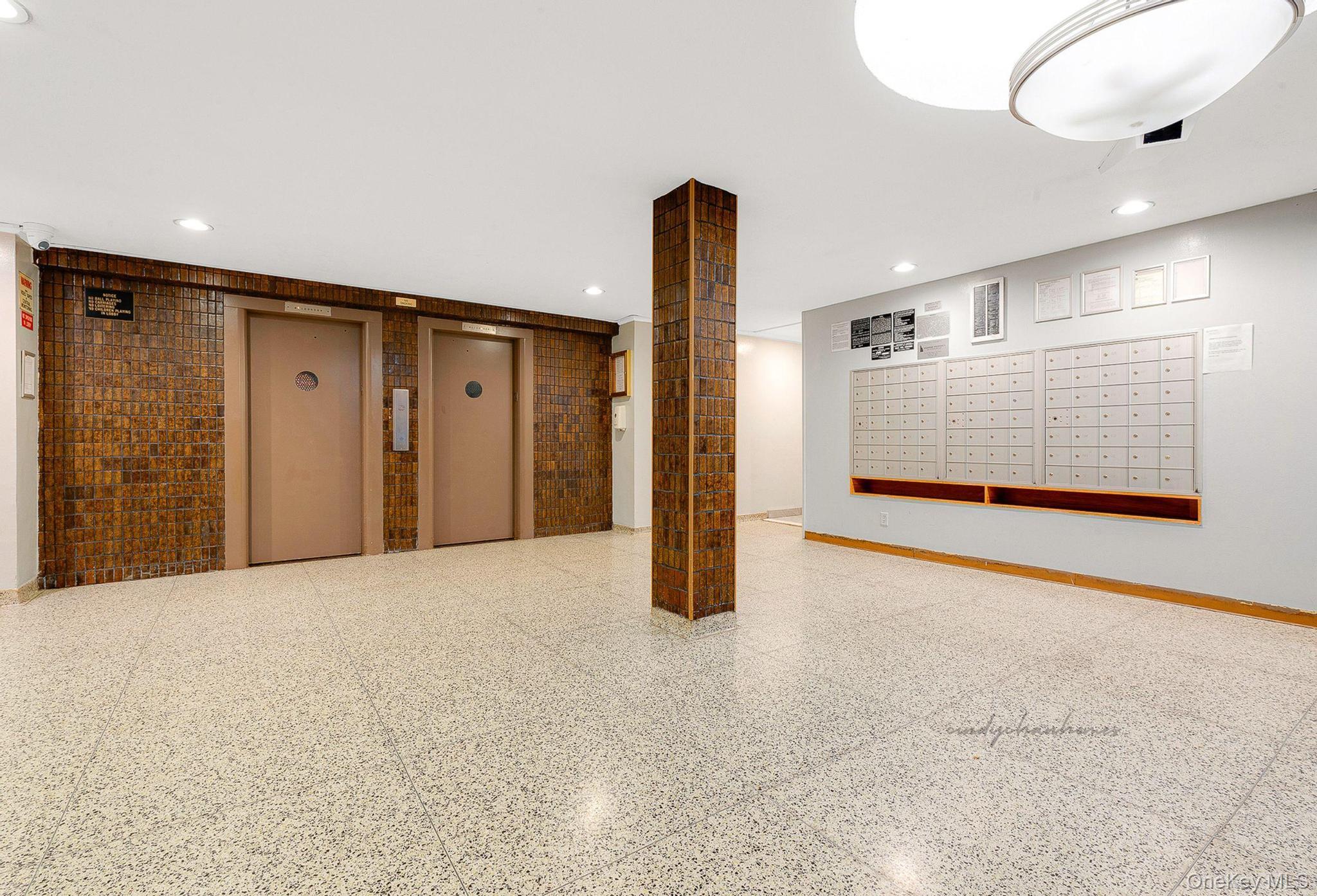 66-10 Thornton Place 2e Property Photo 3