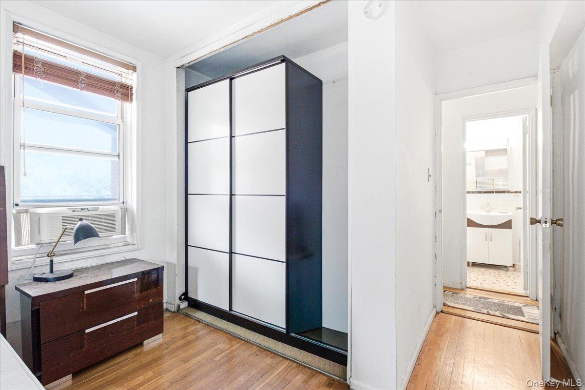 66-10 Thornton Place 2e Property Photo 14