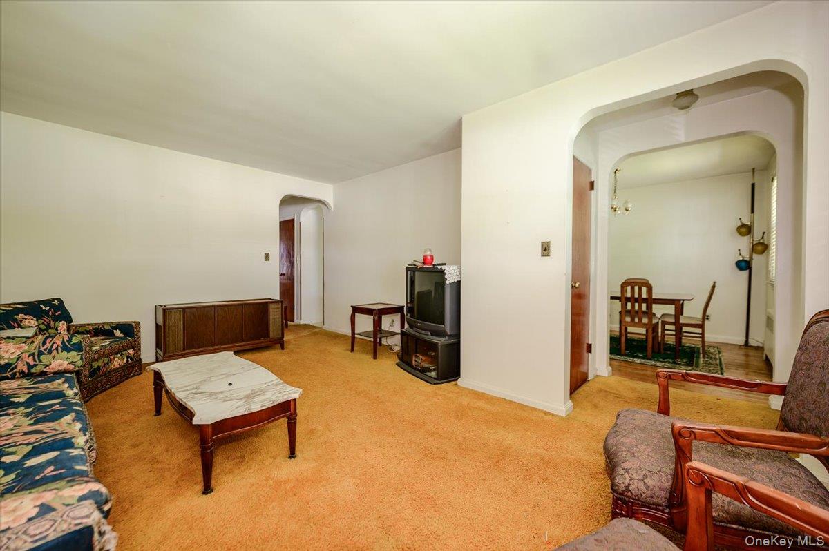 3254 Lafayette Avenue Property Photo 3