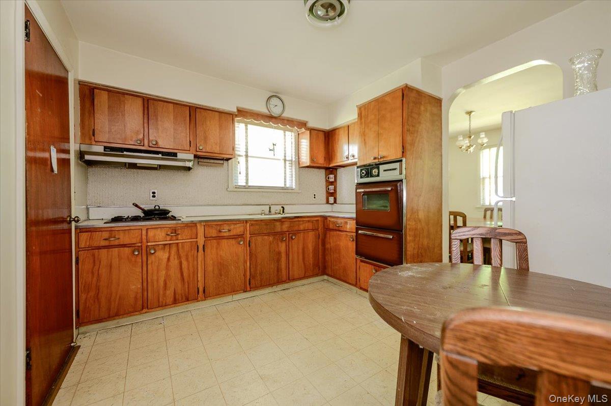 3254 Lafayette Avenue Property Photo 6