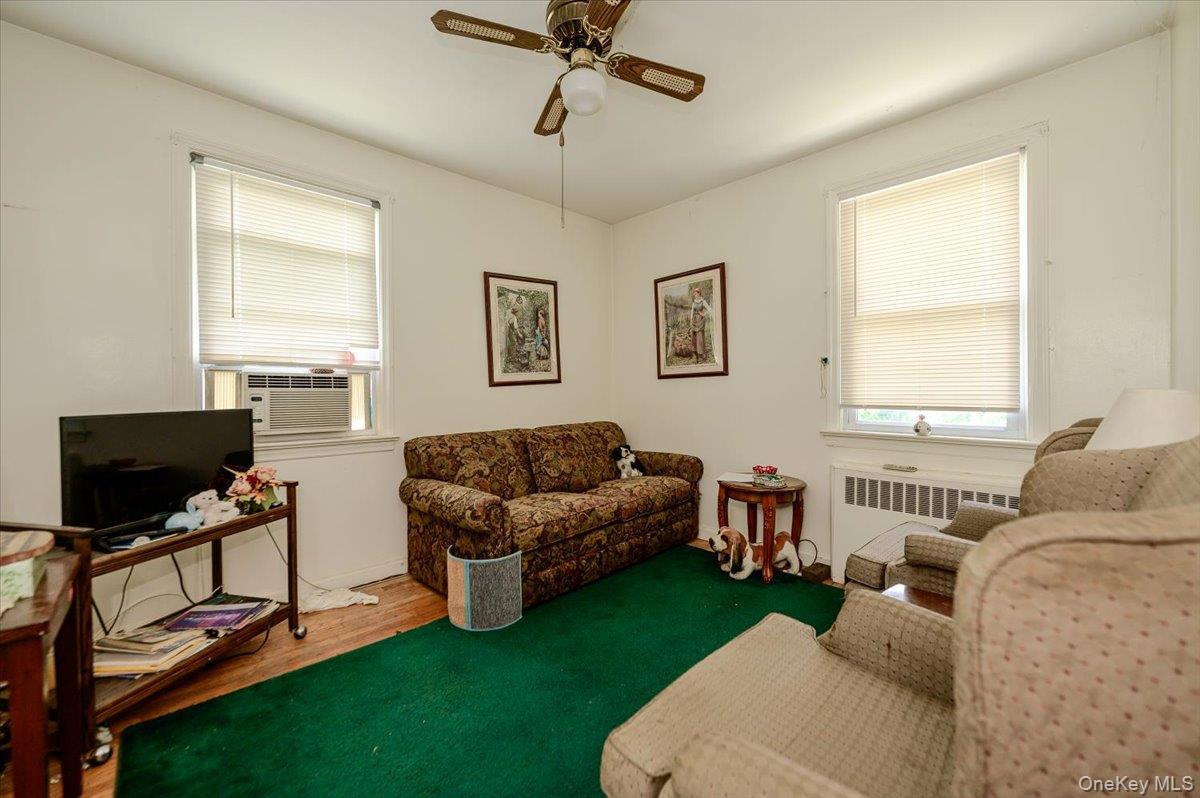 3254 Lafayette Avenue Property Photo 9