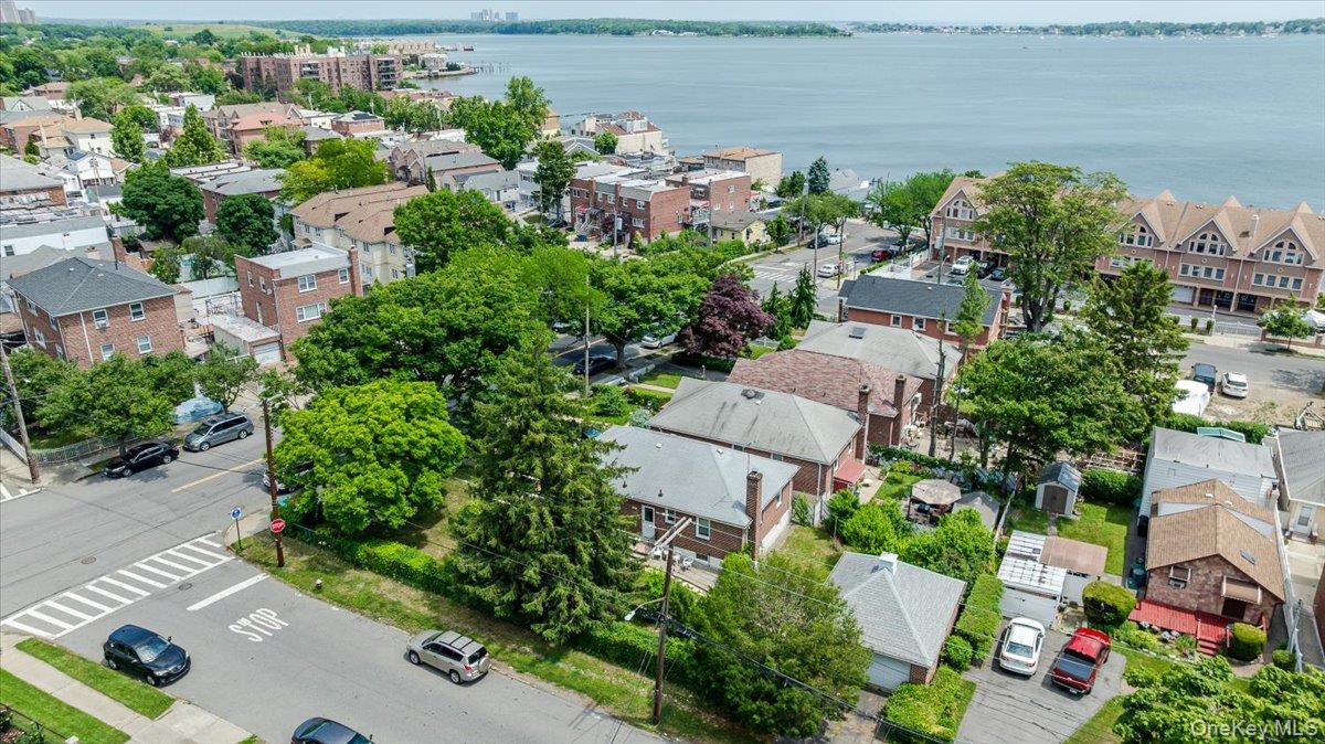 3254 Lafayette Avenue Property Photo 27