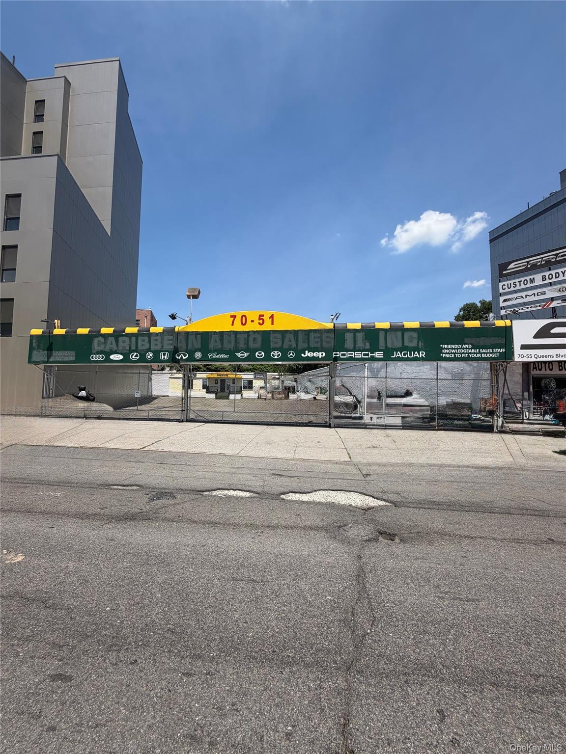 7051 Queens Boulevard Property Photo 3