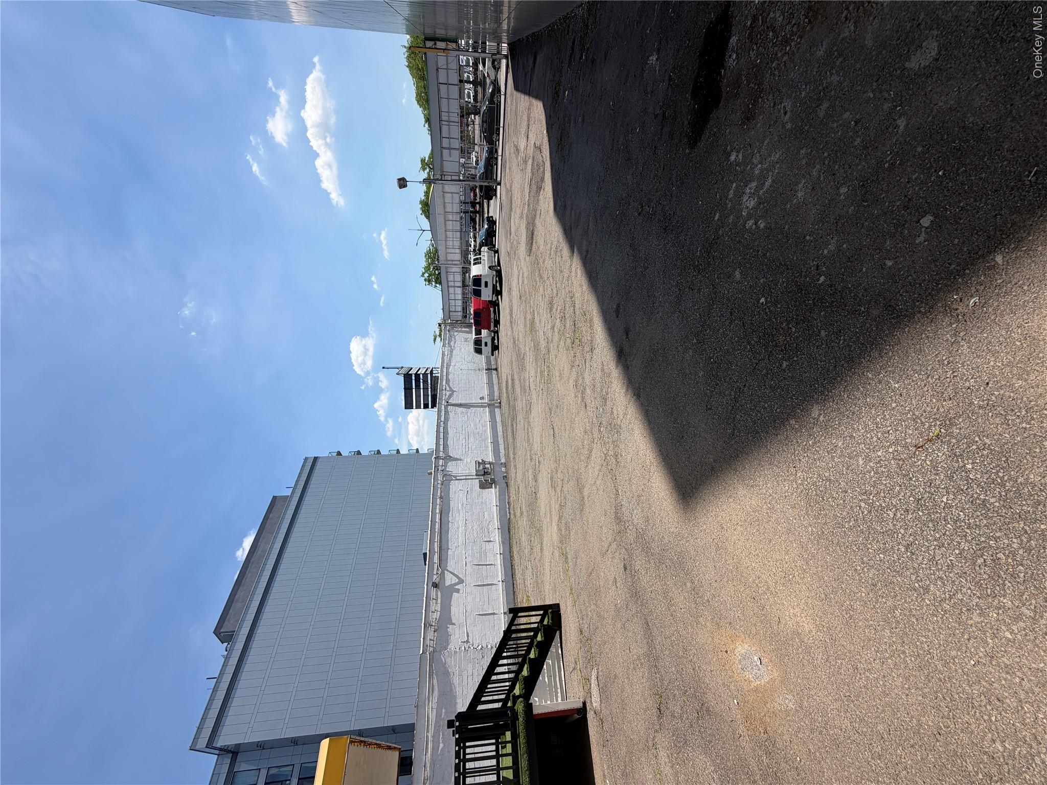 7051 Queens Boulevard Property Photo 4