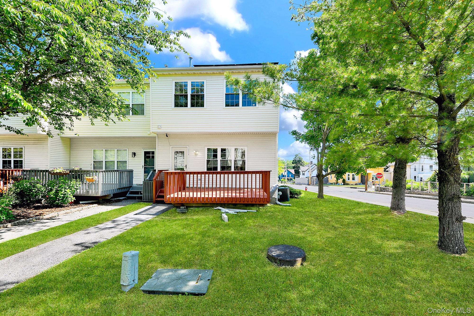 361 Verplanck Avenue Property Photo 13
