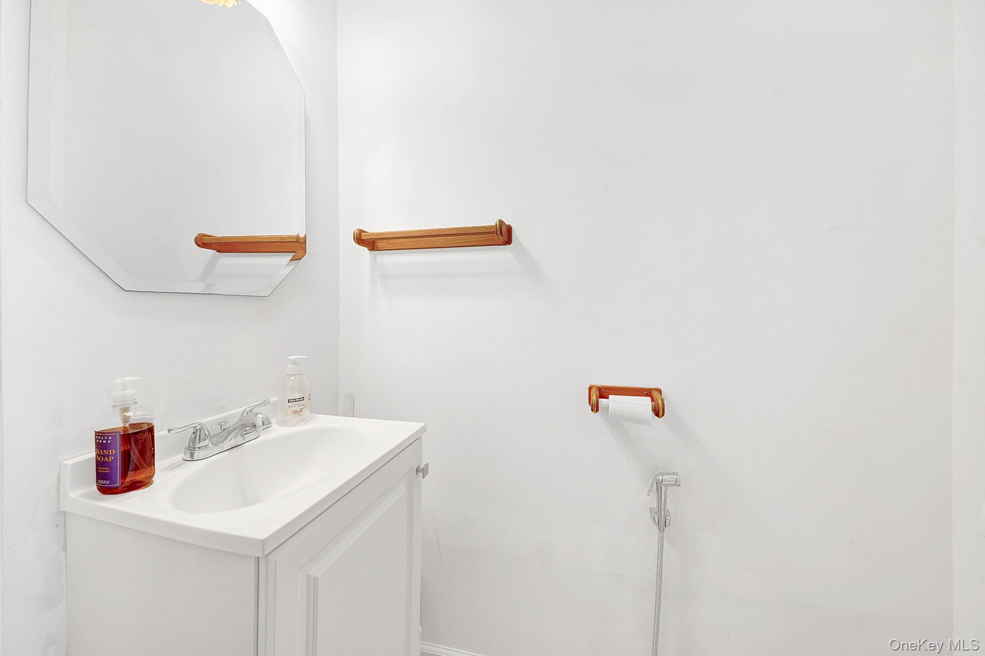 361 Verplanck Avenue Property Photo 14