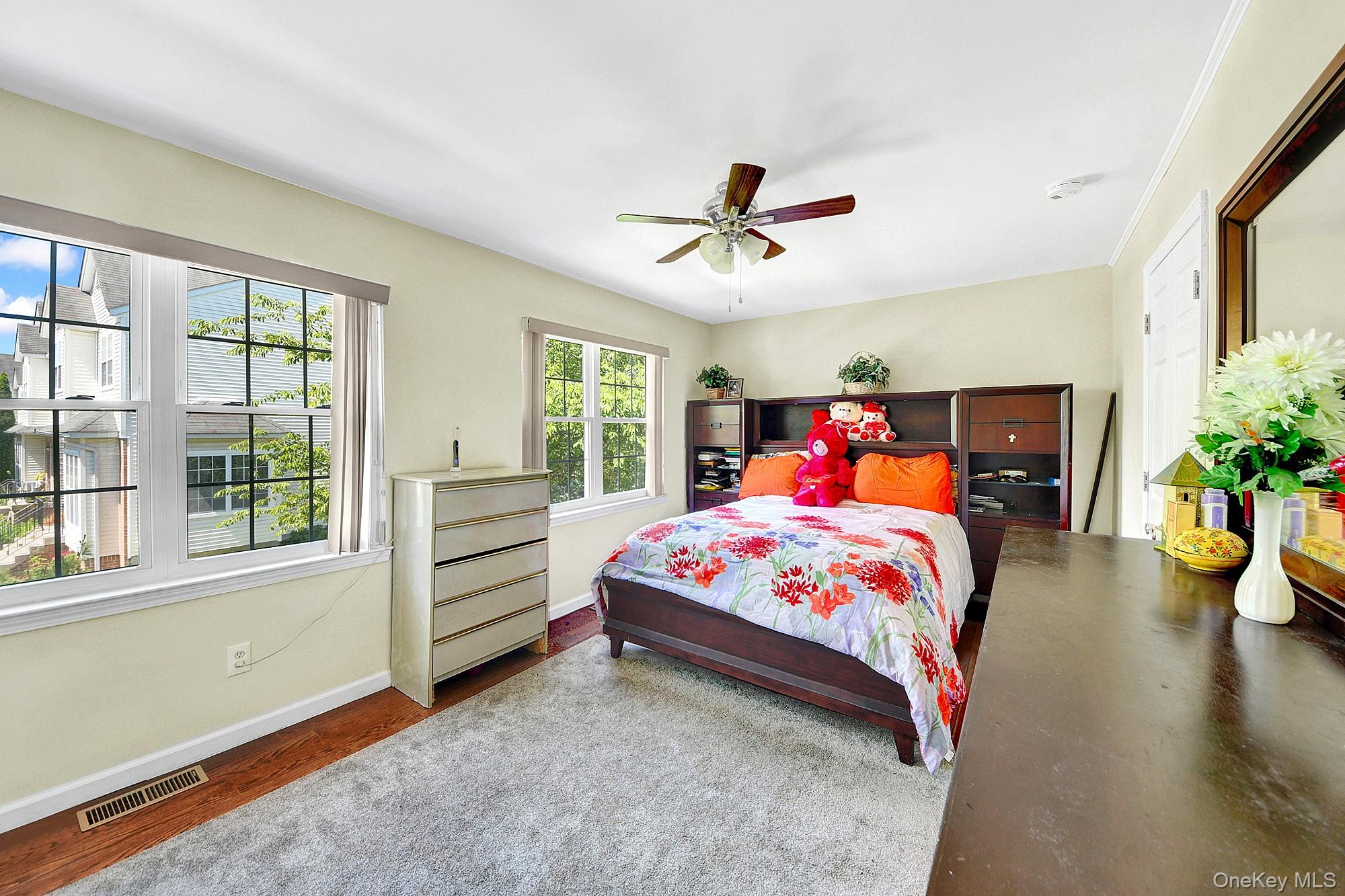 361 Verplanck Avenue Property Photo 15