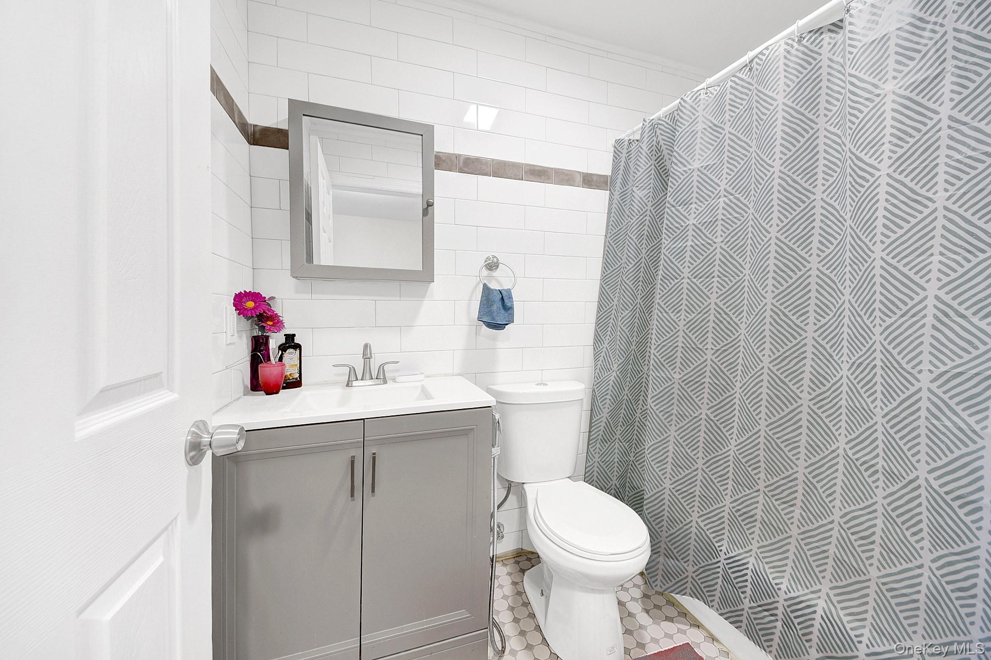 361 Verplanck Avenue Property Photo 23