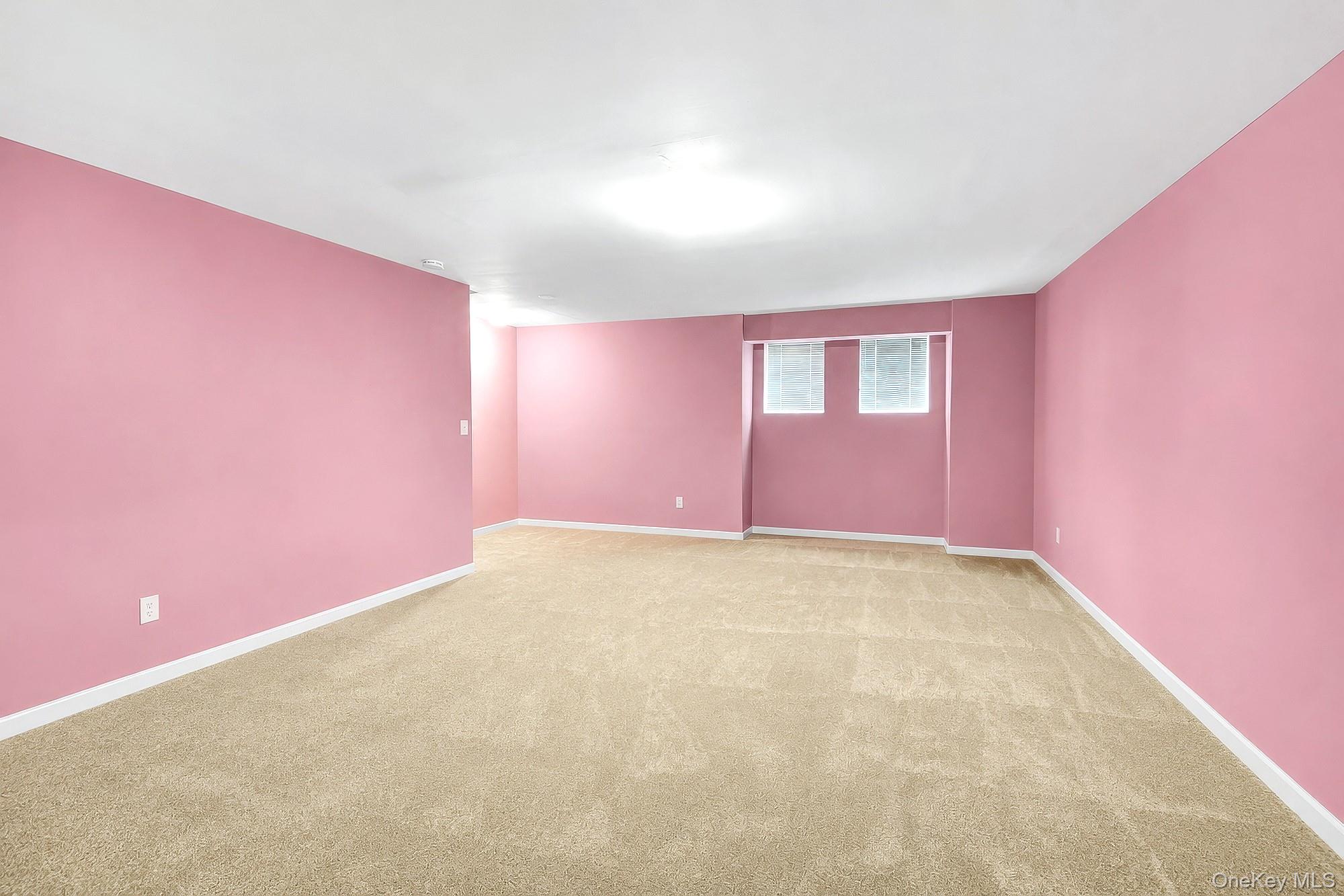 361 Verplanck Avenue Property Photo 24