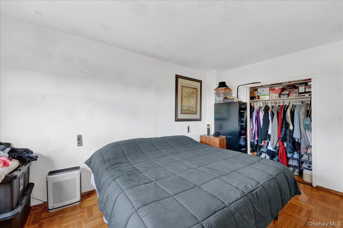 6 Fordham Hill Oval 10a Property Photo 11