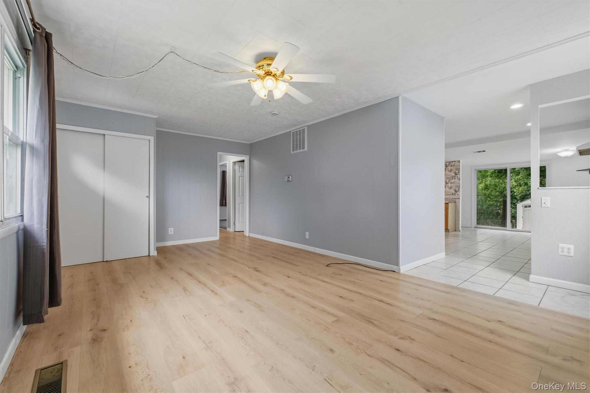56 Cayuga Drive Property Photo 4