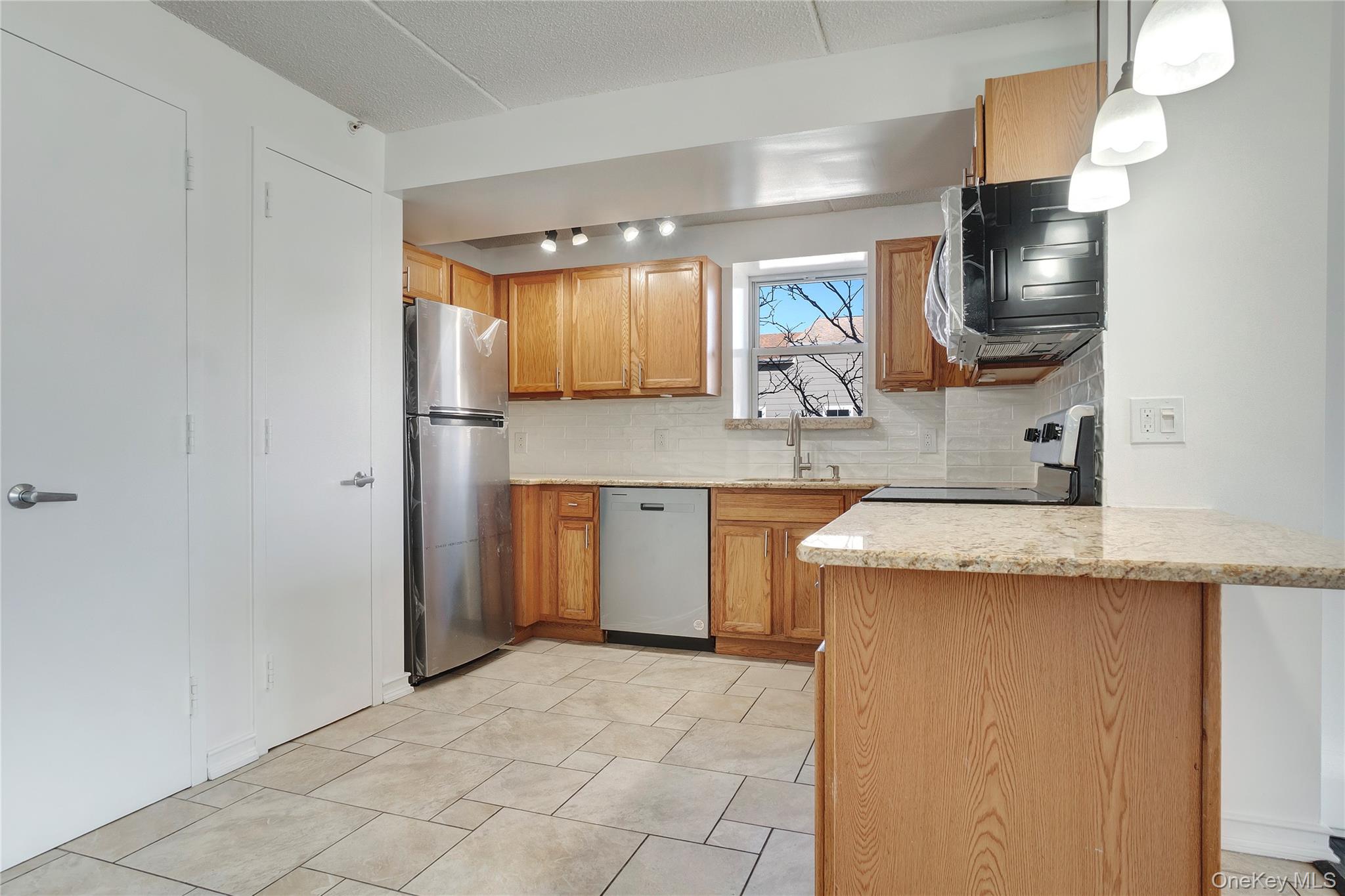 79-14 Rockaway Beach Boulevard 3j Property Photo 9