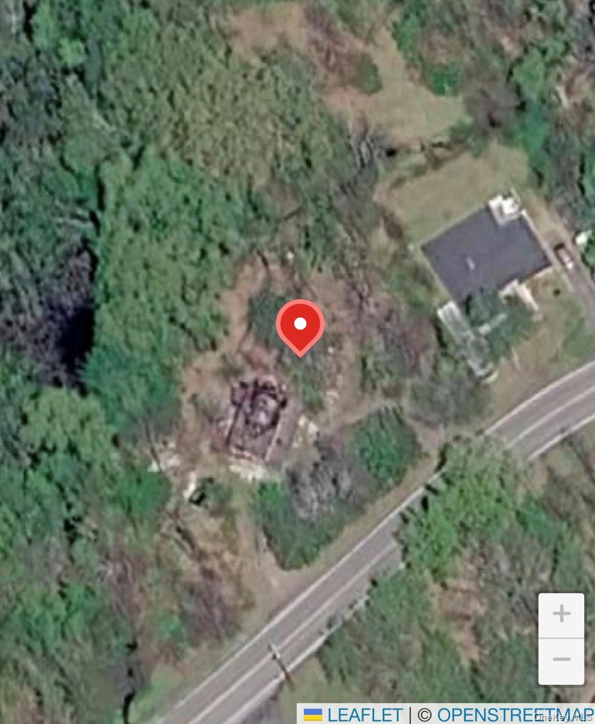 536 N Riverside Road Property Photo 2