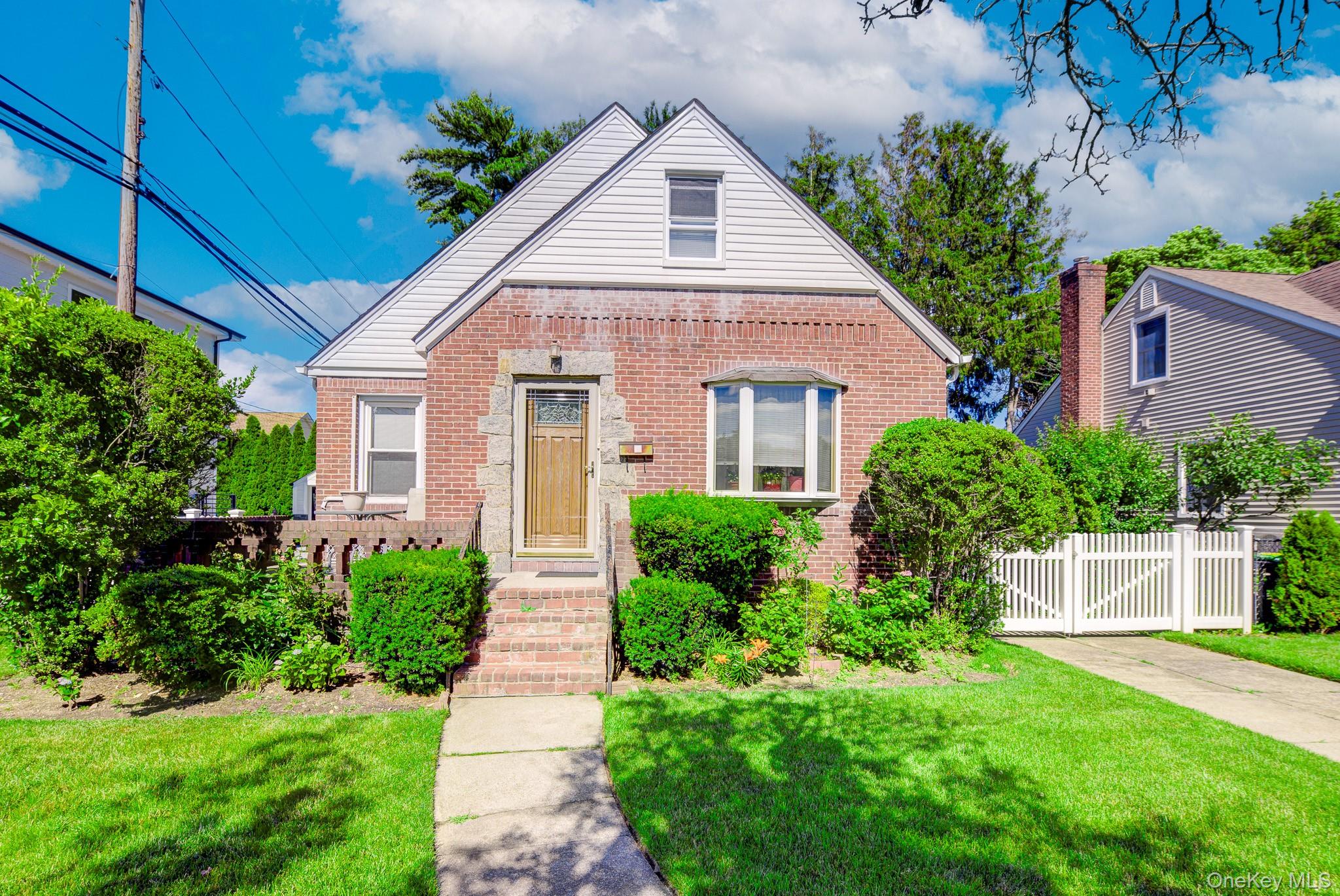 32 Celler Avenue Property Photo 1