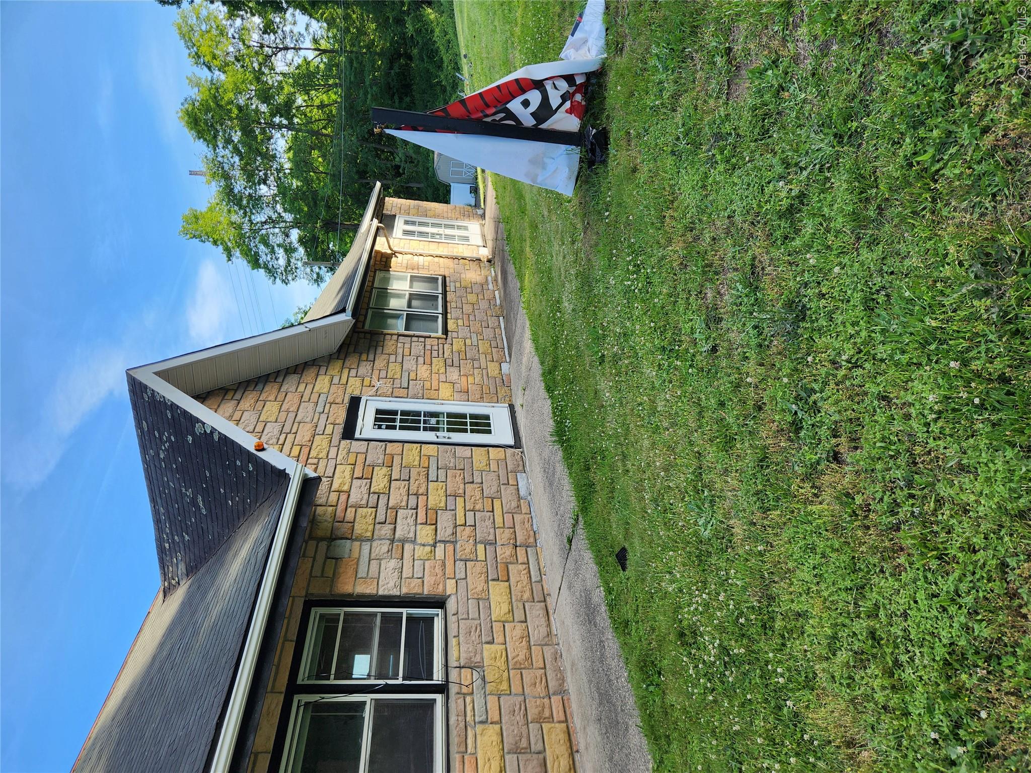 650 N Liberty Avenue Property Photo 2